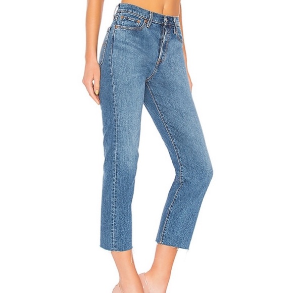 Levi’s | Wedgie Straight Raw Hem - Picture 2 of 8